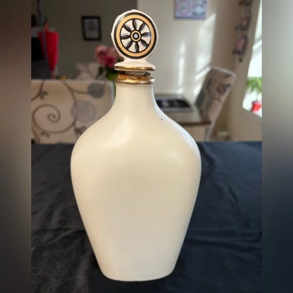 Rare Vintage Ceramic Liquor Decanter - Picture 4 of 8